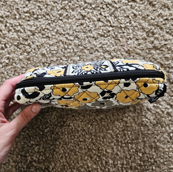 Vera Bradley Floral GO WILD Lined Quilted Pouch Makeup/Cosmetics Bag - Picture 5 of 8